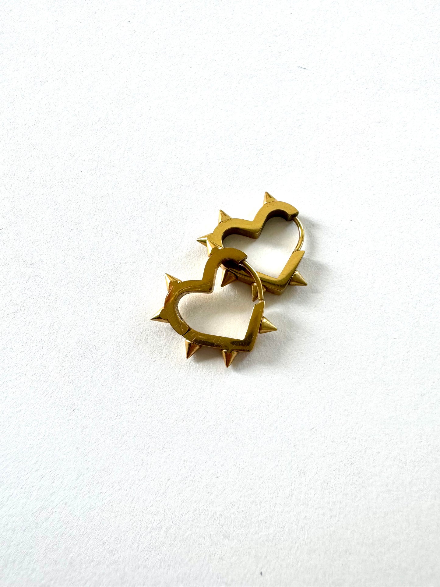 STRONG HEART earrings